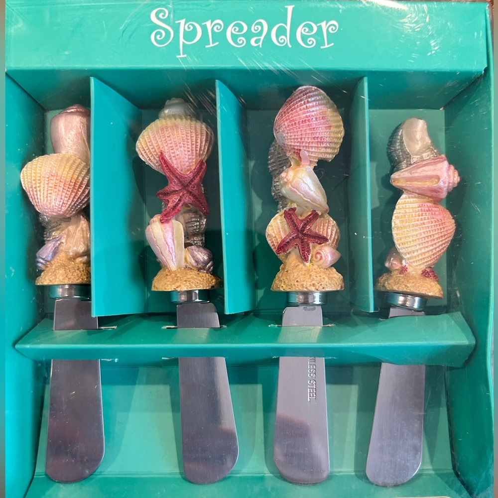 Supreme Seashell Spreaders Set in Teal and Pink